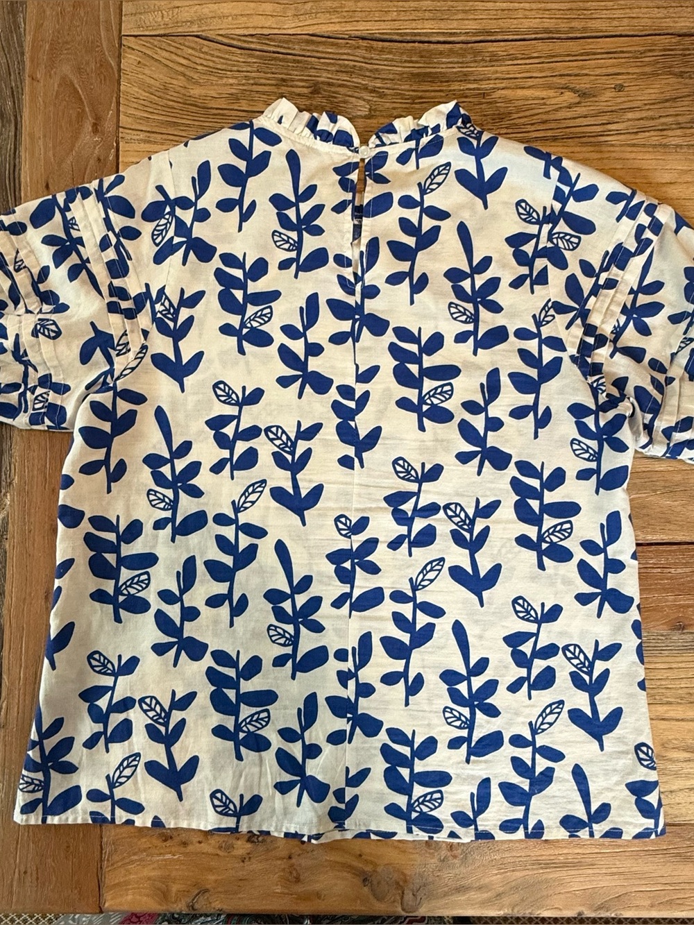 THML Cream Blouse with Blue Botanical Print - Picture 2 of 2